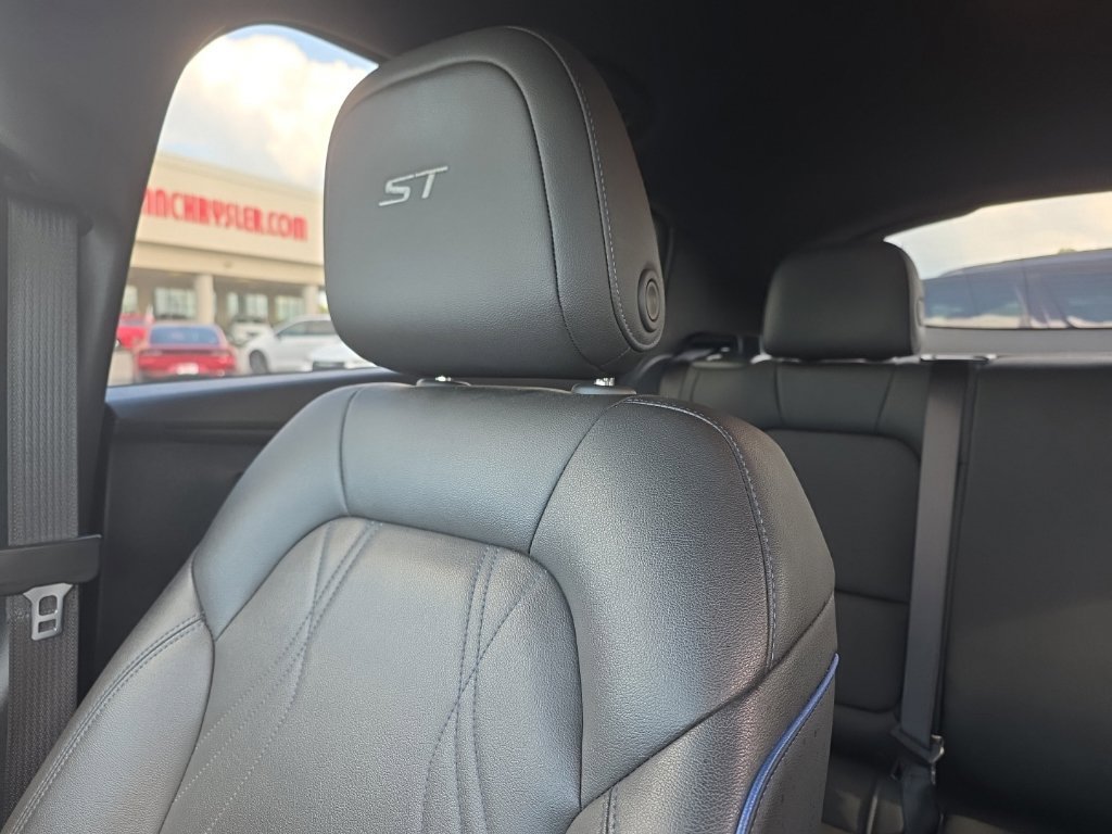 Used 2025 Buick Envista Sport Touring w/ Convenience I Package FWD image 19
