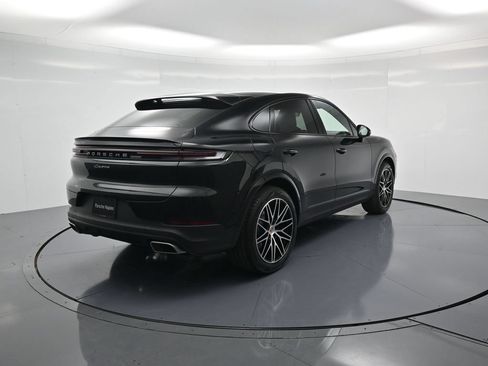 Certified 2026 Porsche Cayenne Coupe AWD/4WD image 30