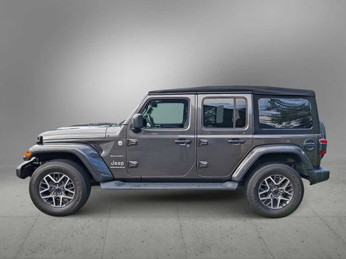 Used 2024 Jeep Wrangler Unlimited Sahara w/ Technology Group AWD/4WD image 5