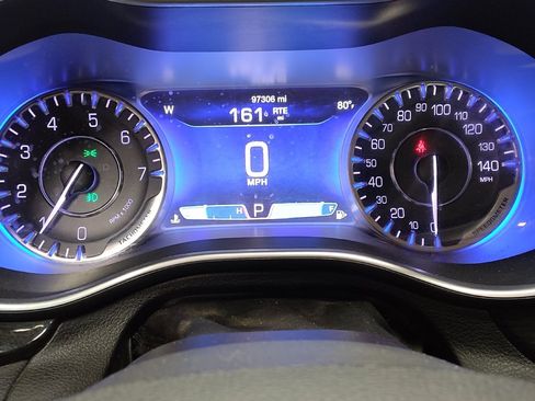 Used 2015 Chrysler 200 C FWD image 23