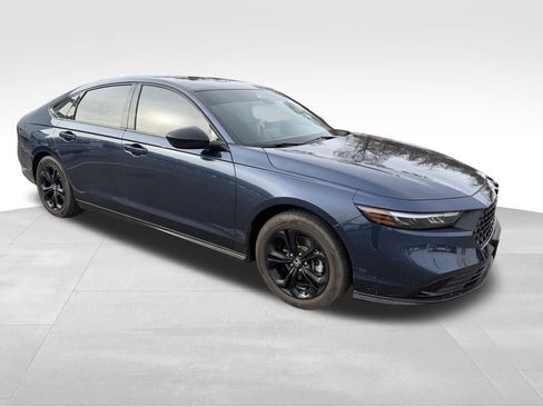 Used 2025 Honda Accord SE image 8