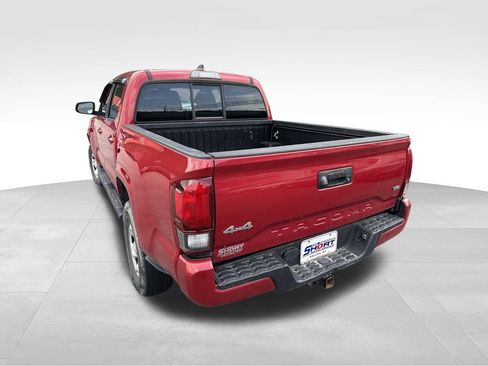 Used 2019 Toyota Tacoma SR AWD/4WD image 8
