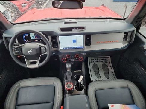 Used 2024 Ford Bronco Outer Banks AWD/4WD image 8