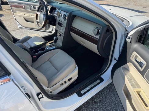 Used 2007 Lincoln MKZ FWD image 16