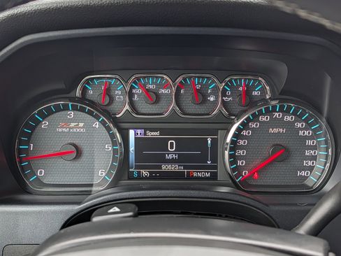 Used 2015 Chevrolet Silverado 1500 LTZ Z71 w/ LTZ Plus Package image 12