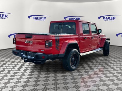 Used 2020 Jeep Gladiator Overland image 2