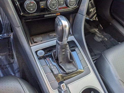 Used 2021 Volkswagen Passat 2.0T SE image 24