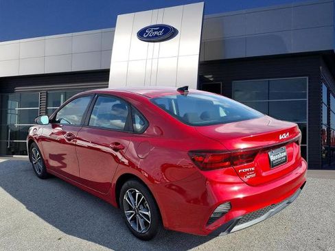 Used 2024 Kia Forte LXS w/ LXS Technology Package image 3