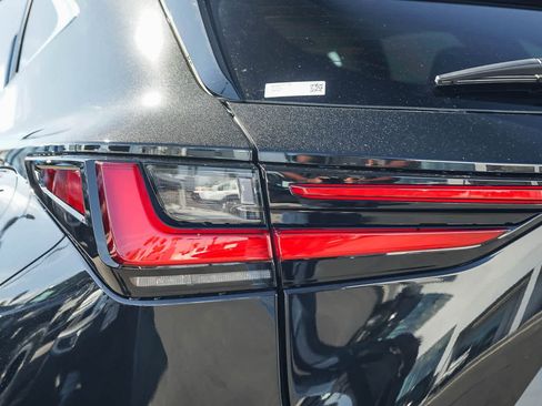 Used 2024 Lexus NX 350 Premium image 7