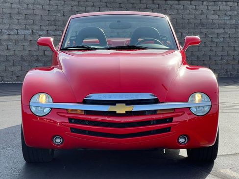 Used 2004 Chevrolet SSR w/ Preferred Equipment Group image 30