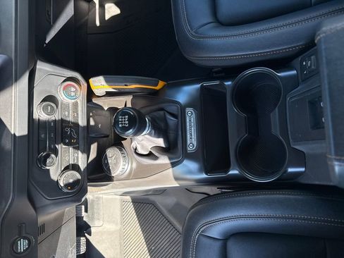 Used 2024 Ford Bronco Badlands image 18