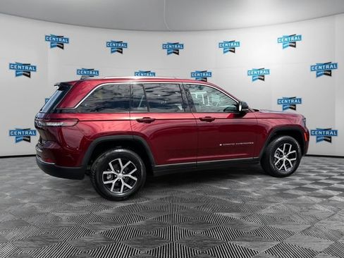 Used 2023 Jeep Grand Cherokee Limited w/ Trailer Tow Package AWD/4WD image 5