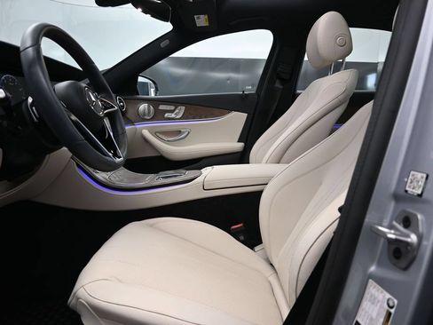 Used 2023 Mercedes-Benz E 350 Sedan image 13