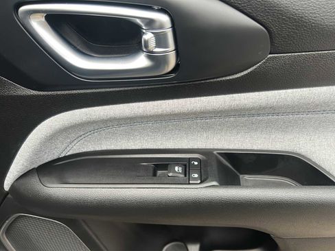 Used 2022 Jeep Compass Latitude image 20