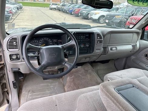 Used 1999 Chevrolet Suburban 4WD w/ Preferred Equipment Group 2 image 15