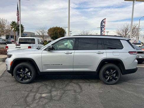 New 2025 Jeep Grand Cherokee L Limited w/ Black Appearance Package RWD image 3