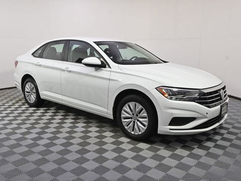 Used 2019 Volkswagen Jetta S w/ Driver Assistance Package image 8