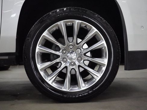 Used 2018 Cadillac Escalade ESV Premium Luxury AWD/4WD image 39