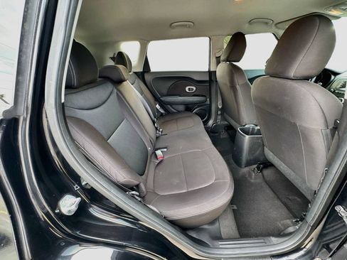 Used 2016 Kia Soul FWD image 29