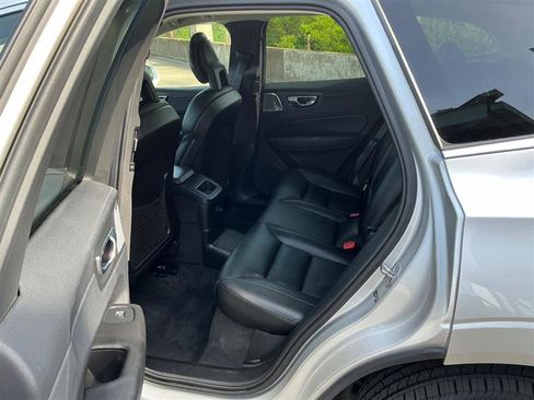 Used 2018 Volvo XC60 T8 Inscription w/ Advanced Package AWD/4WD image 30