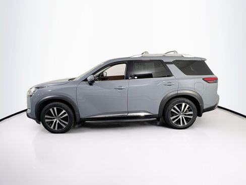 Used 2024 Nissan Pathfinder Platinum w/ Cargo Package AWD/4WD image 8