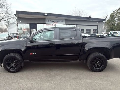 Used 2022 Chevrolet Colorado Z71 w/ Z71 Midnight Edition image 4