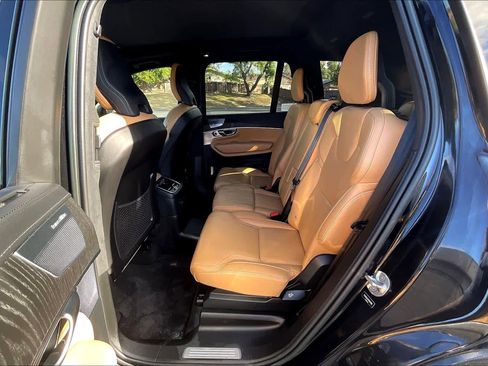 Used 2023 Volvo XC90 T8 Ultimate w/ Lounge Package image 29