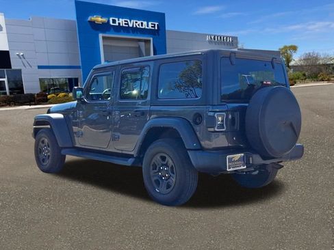 Used 2022 Jeep Wrangler Unlimited Sport AWD/4WD image 24