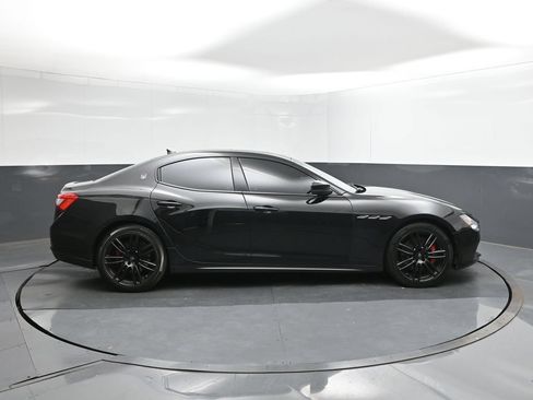 Used 2017 Maserati Ghibli S RWD image 15