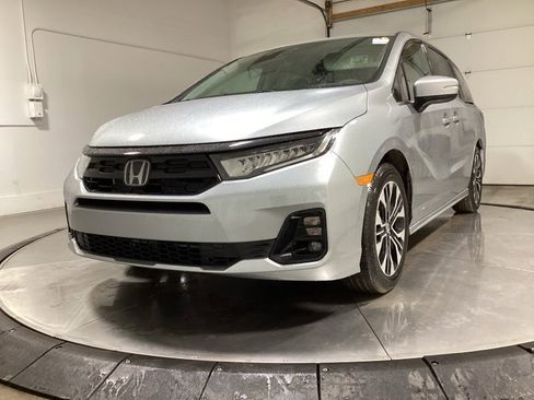 New 2026 Honda Odyssey Elite image 3
