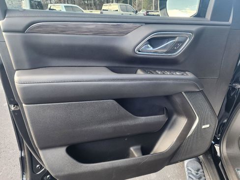 Used 2021 Chevrolet Tahoe Z71 image 17