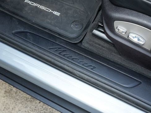 Certified 2026 Porsche Macan AWD/4WD image 20