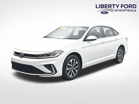 Used 2025 Volkswagen Jetta S image 1