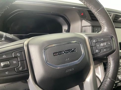 Used 2022 GMC Yukon Denali image 38