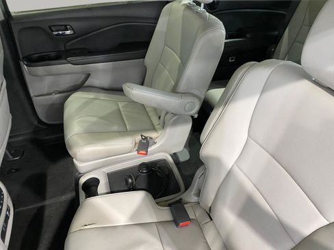 Used 2021 Honda Pilot Touring image 25