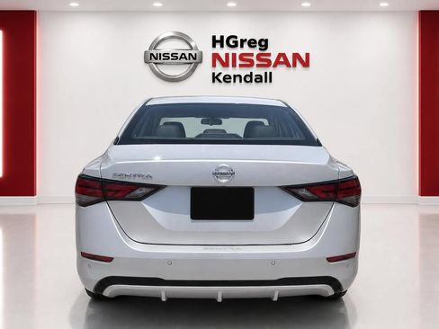 Certified 2023 Nissan Sentra S FWD image 5
