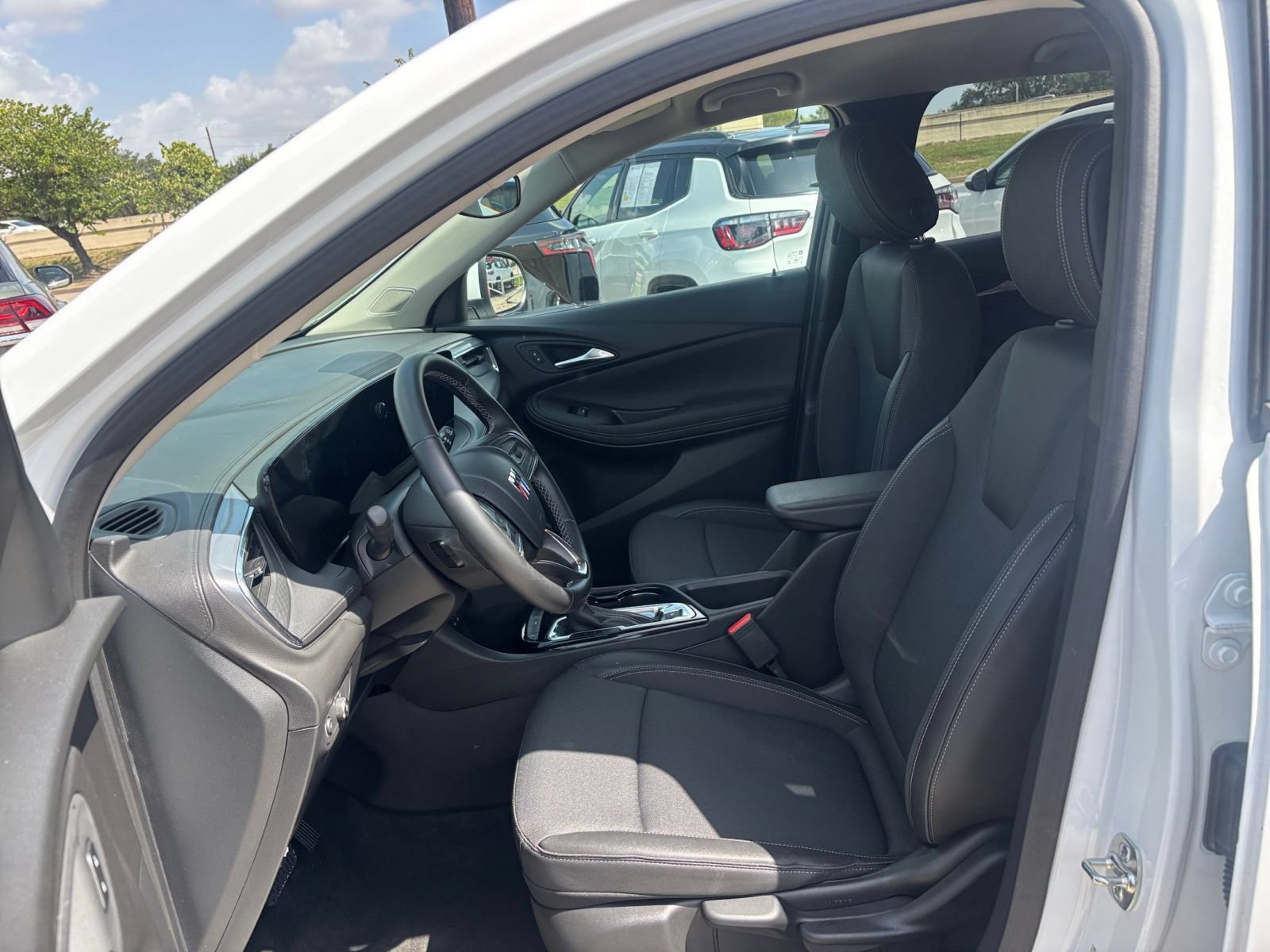 Used 2026 Buick Encore GX Preferred FWD image 25
