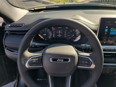 New 2026 Jeep Compass Latitude image 19