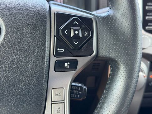 Used 2022 Toyota 4Runner SR5 RWD image 34