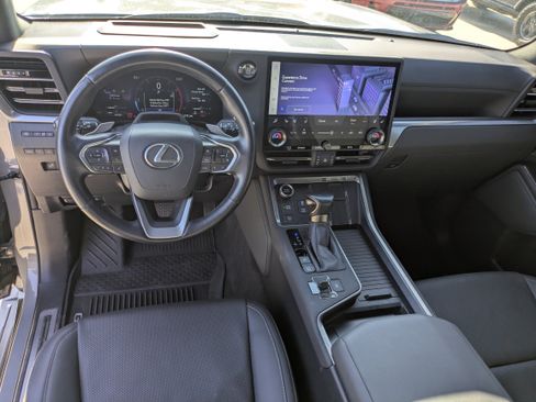 Used 2024 Lexus GX 550 w/ Cold Area Package AWD/4WD image 17