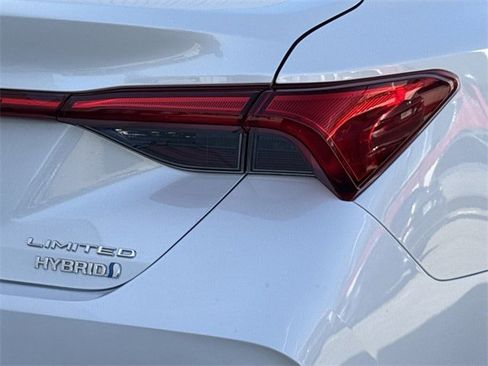Used 2021 Toyota Avalon Limited w/ Advanced Safety Package image 6