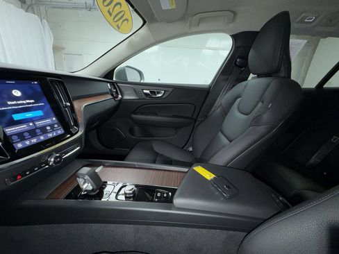 Used 2026 Volvo V60 B5 Cross Country Plus w/ Protection Package Premier AWD/4WD image 17