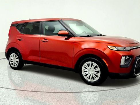 Used 2021 Kia Soul LX FWD image 3