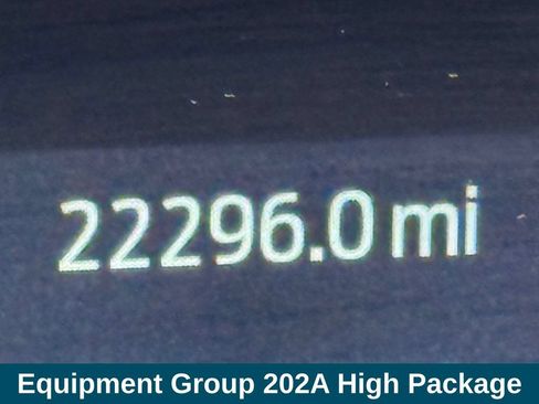 Used 2025 Ford Expedition Active AWD/4WD image 6