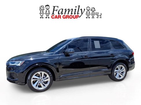 Used 2023 Audi Q7 3.0T Premium w/ Convenience Package AWD/4WD image 2