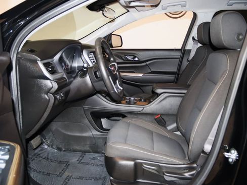 Used 2023 GMC Acadia SLE FWD image 29