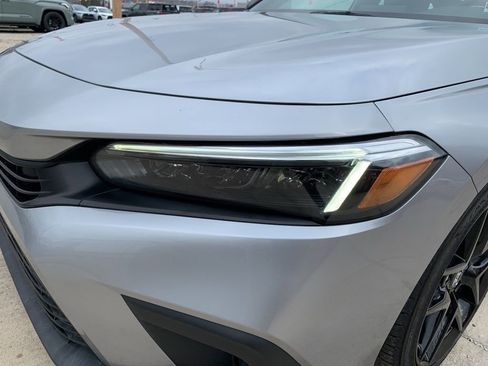 Used 2023 Honda Civic Sport image 29