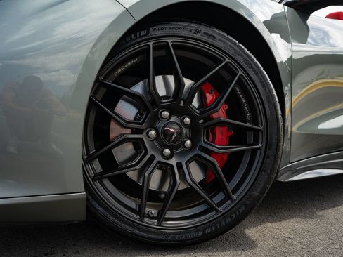 Used 2023 Chevrolet Corvette Z06 RWD image 9