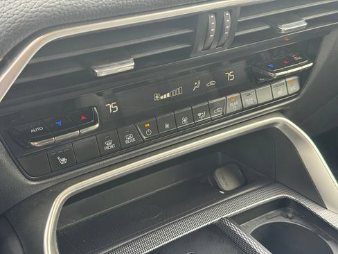 Certified 2024 MAZDA CX-90 3.3 Turbo w/ Preferred Plus AWD/4WD image 13