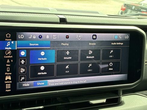 Used 2024 Jeep Wrangler Unlimited Sahara w/ Technology Group AWD/4WD image 39